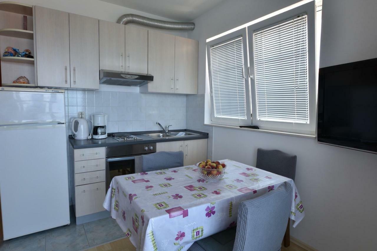 Apartments Brico Primošten Exterior foto
